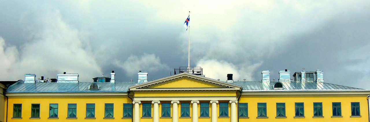 the presidential palace helsinki finnish free photo