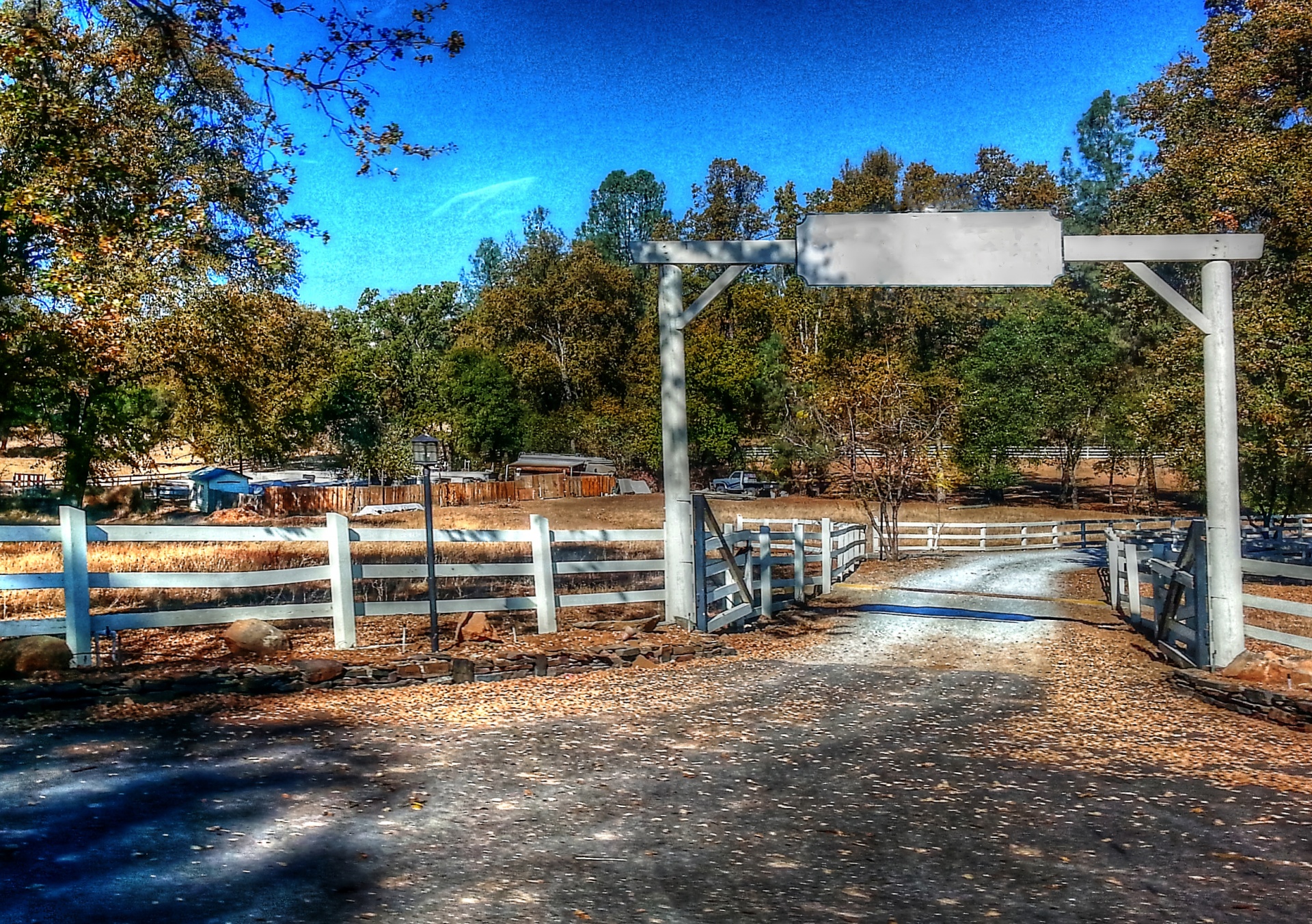 ranch country driveway free photo