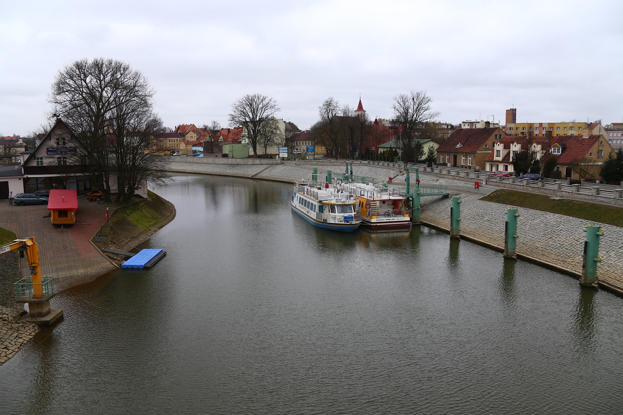 the river odra in nowa sól boats free photo