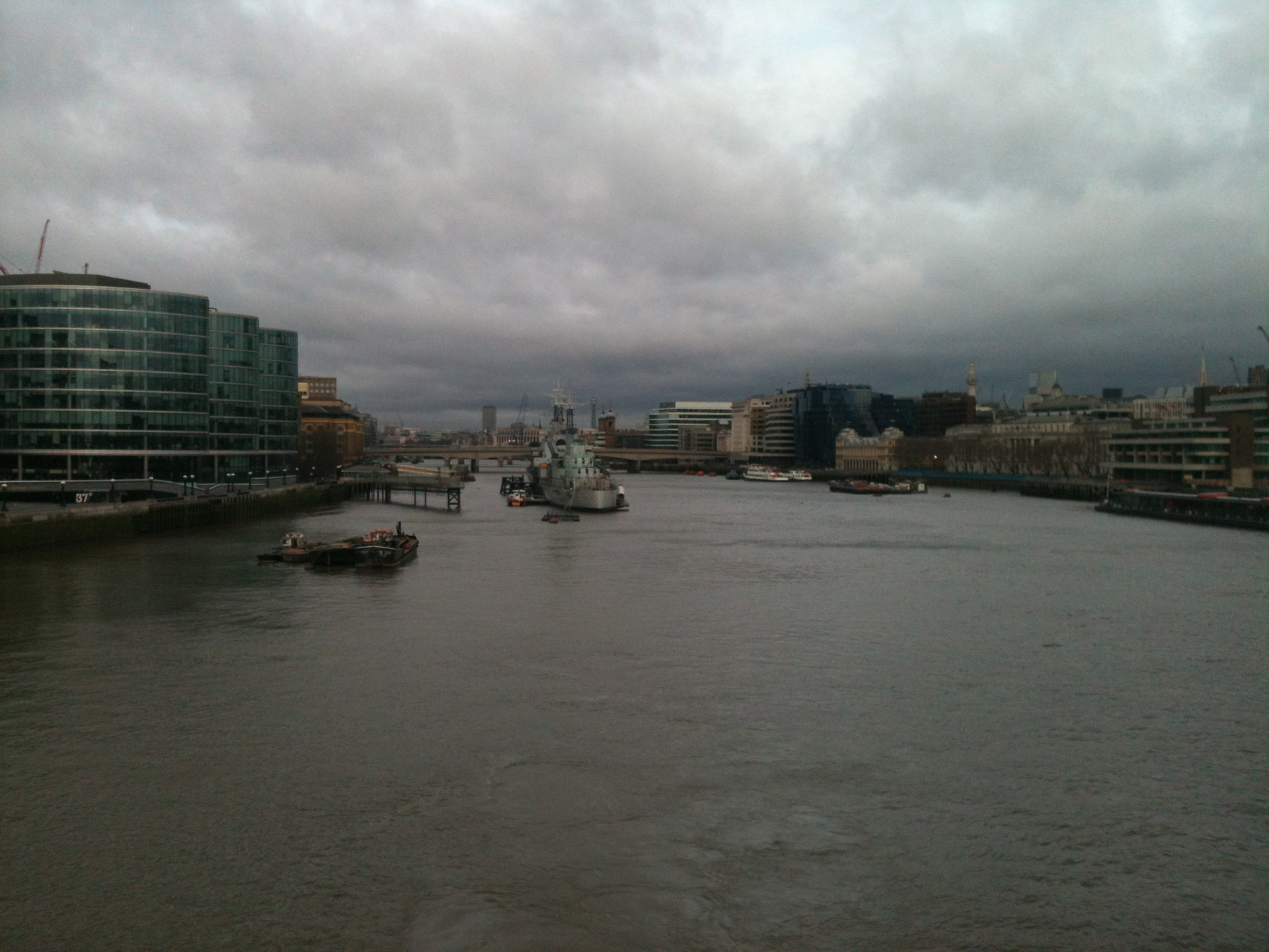 thames london cloudy free photo