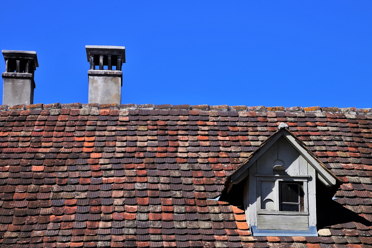 the roof of the  house  architecture free photo