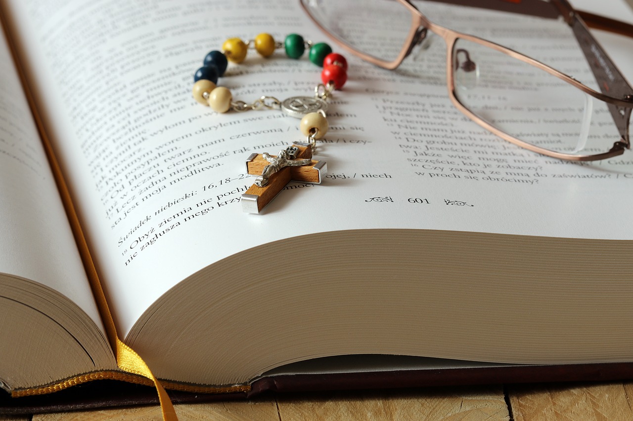 the rosary bible prayer free photo