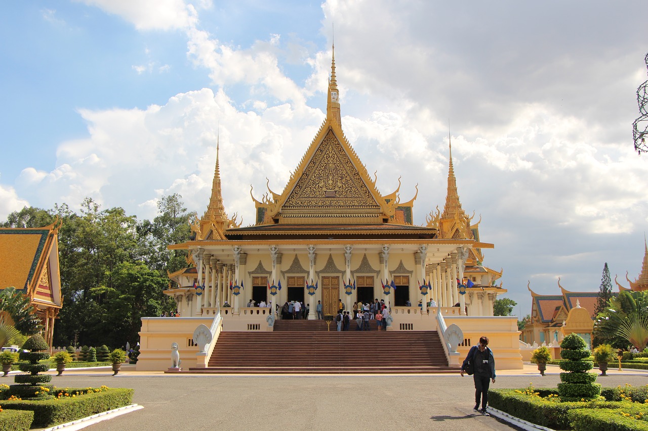 the royal palace of cambodia palace tourism free photo