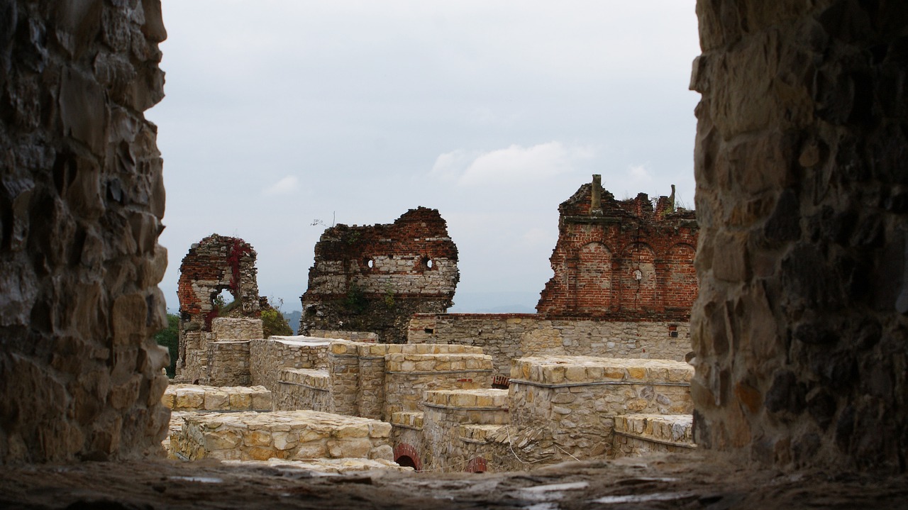 the ruins of the castle view free photo