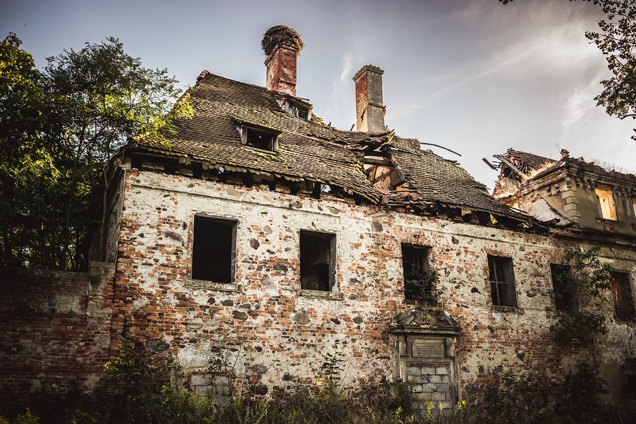 the ruins of the  the palace  architecture free photo