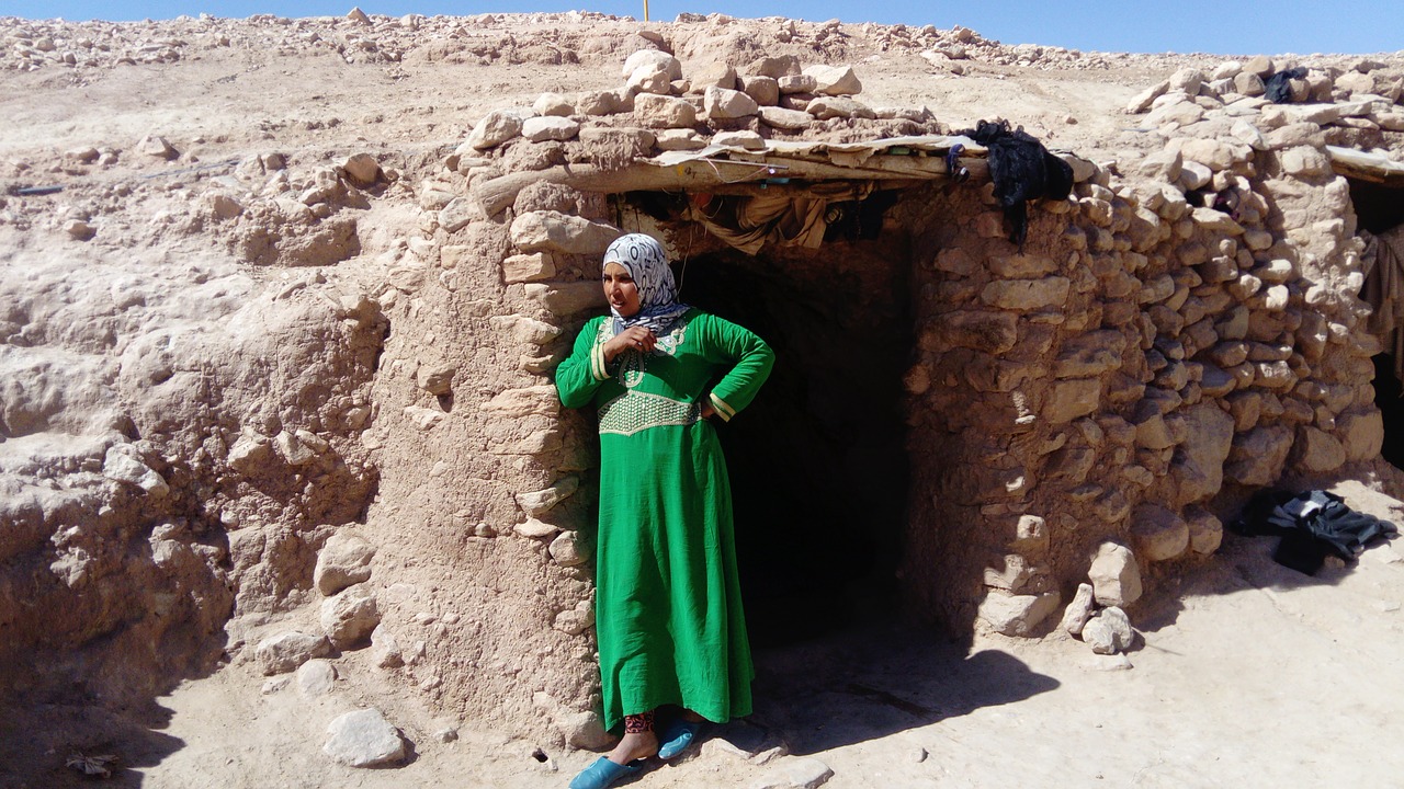 the sahara desert cave house free photo