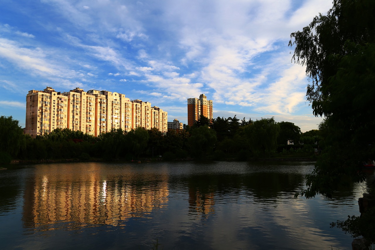 the scenery sky white cloud free photo