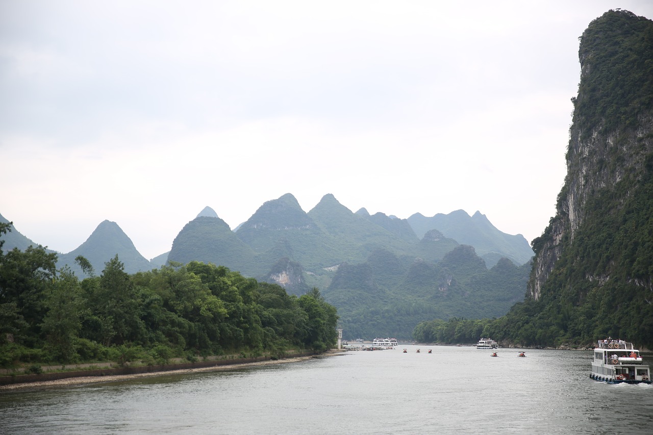 the scenery the li river landscape free photo