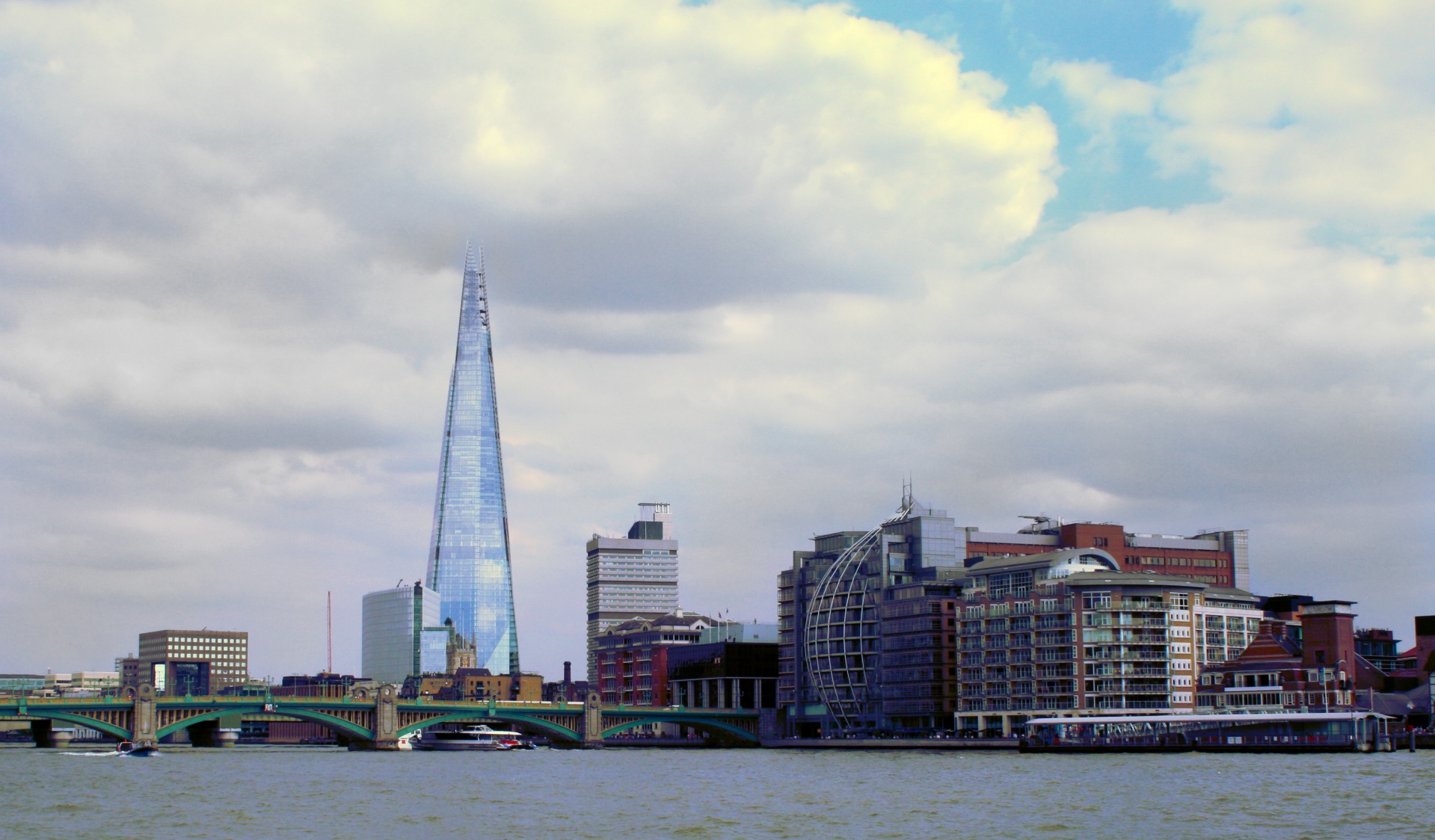 london shard tower free photo