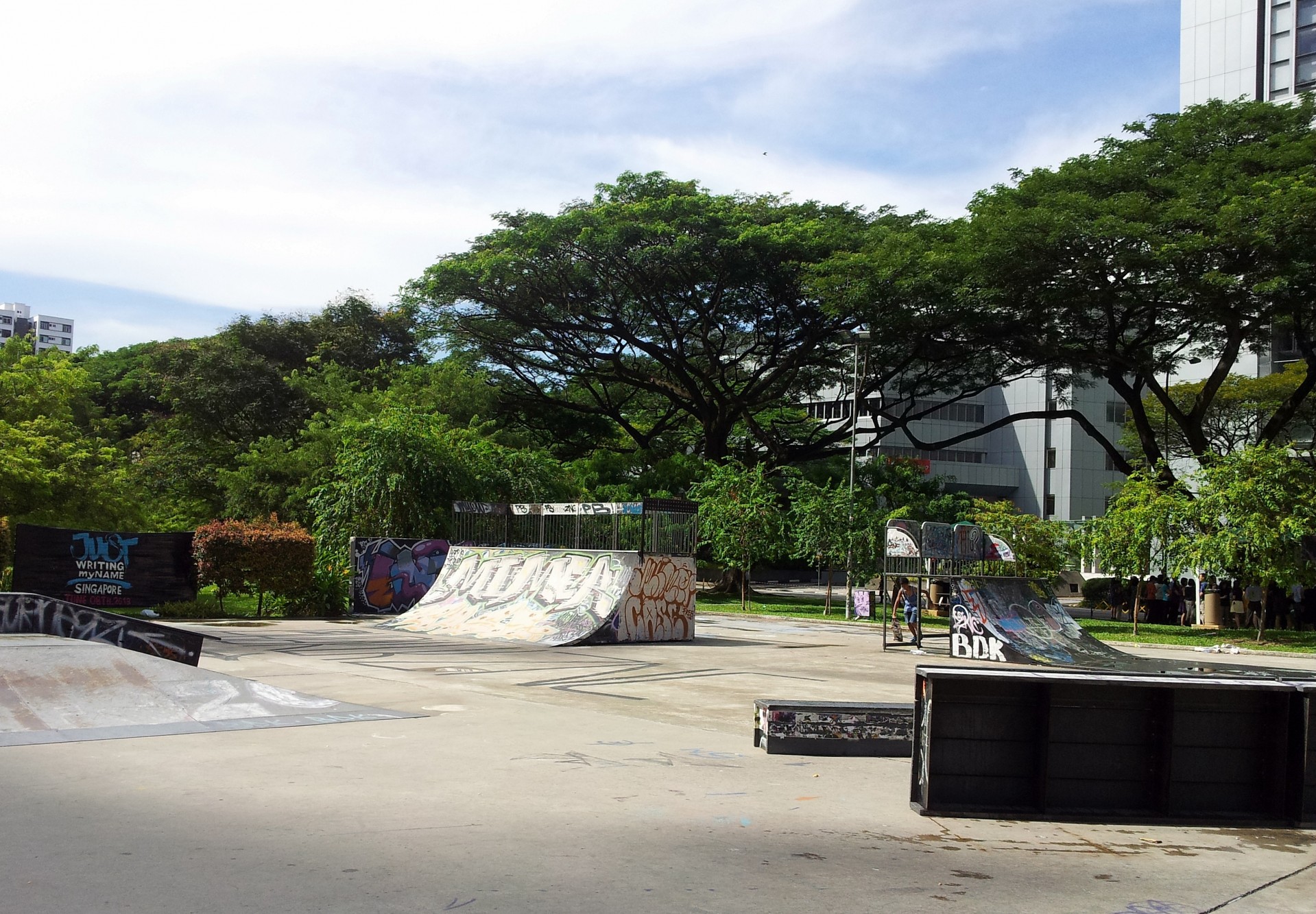 the skate park singapore city city area skate park the skate park in singapore city free photo