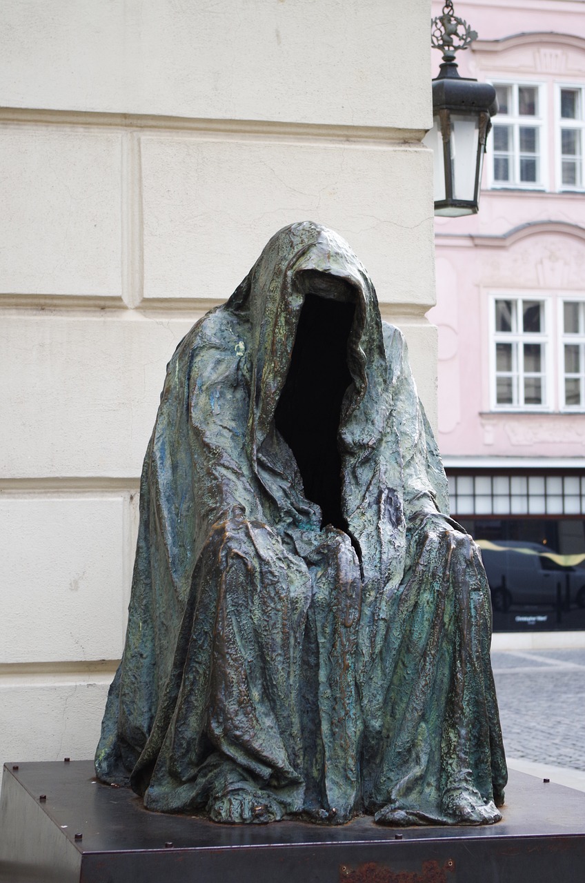 the statue of prague garnish free photo