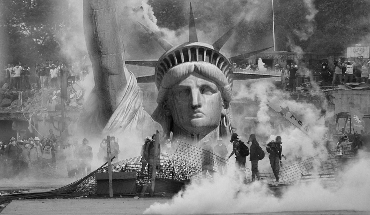the statue of liberty violence anarchy free photo