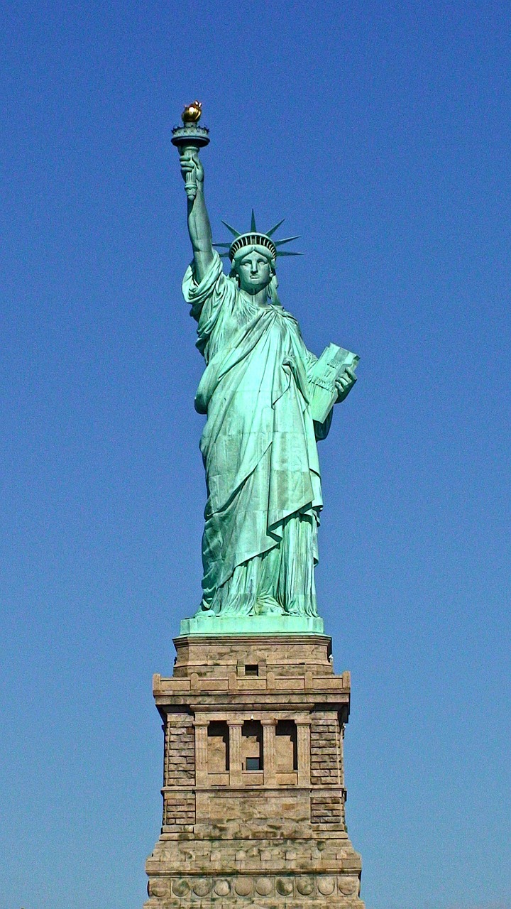 the statue of liberty new york manhattan free photo