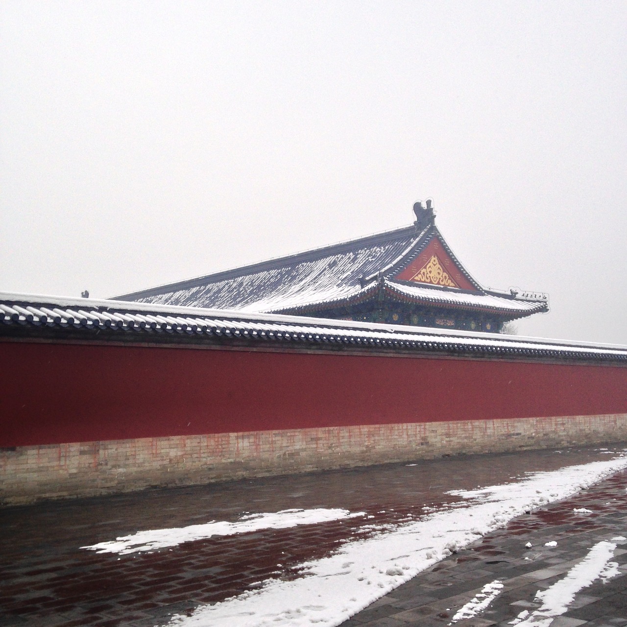 the temple of heaven snow building free photo