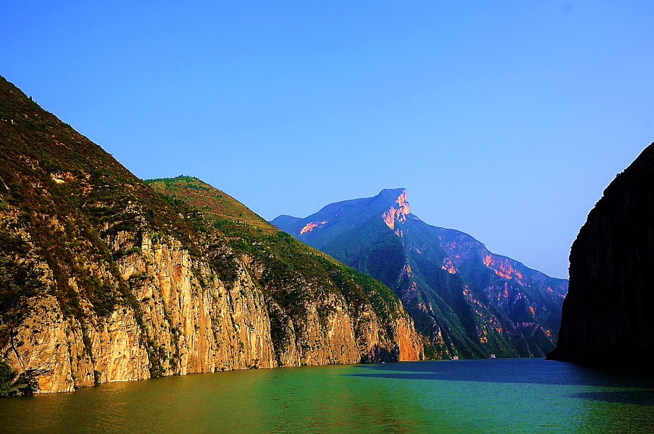 the three gorges landscape china free photo