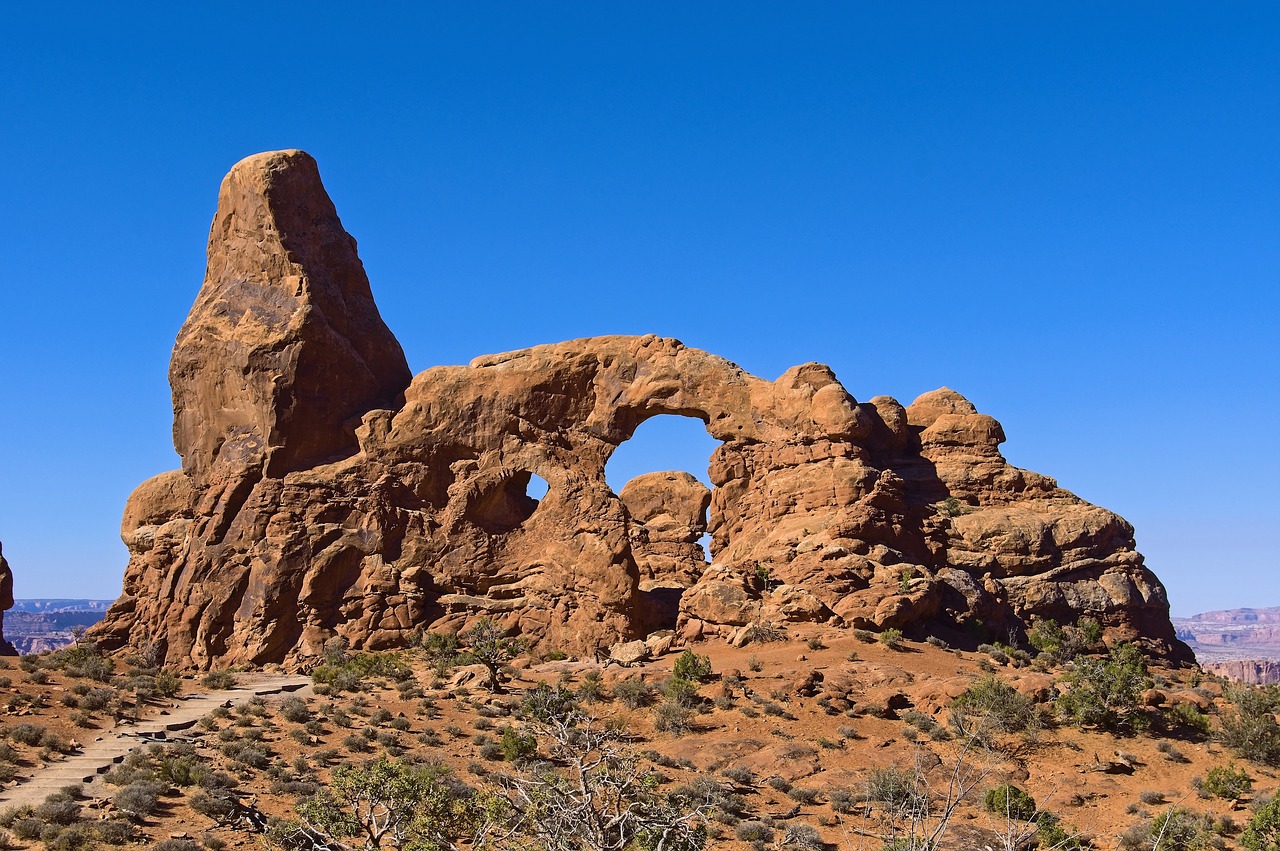 the turret arch  arches  sandstone free photo