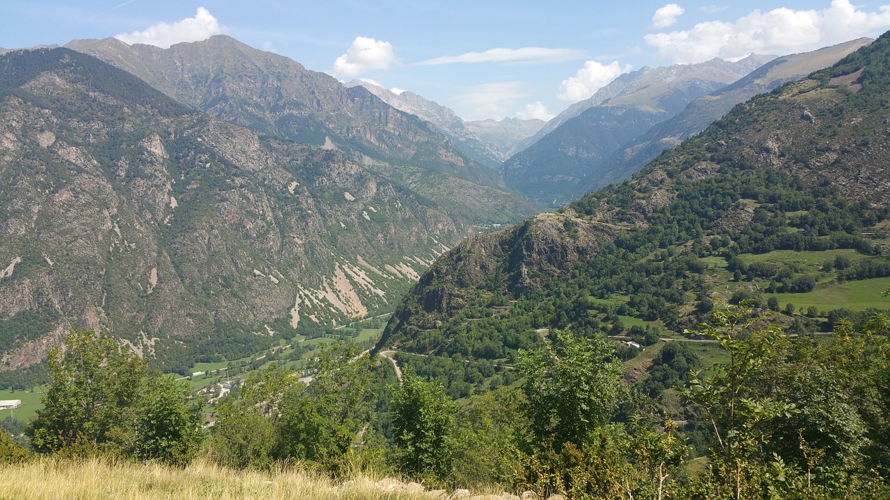 the vall de boí mountains landscape free photo