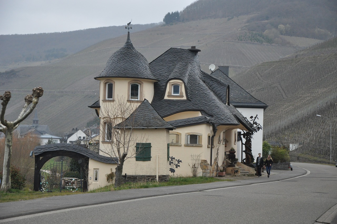 the valley of the moselle house germany free photo