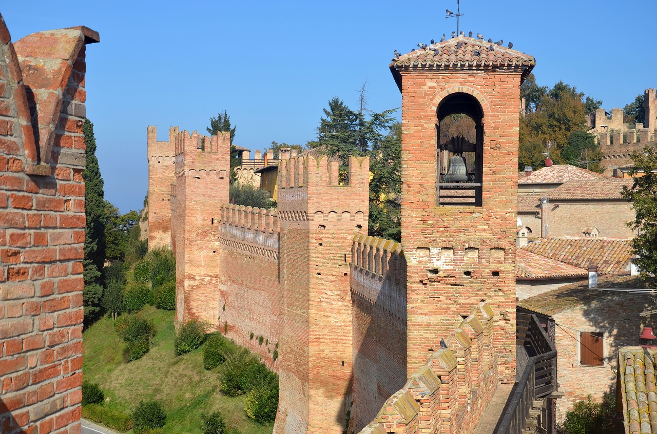 the walls castle gradara free photo