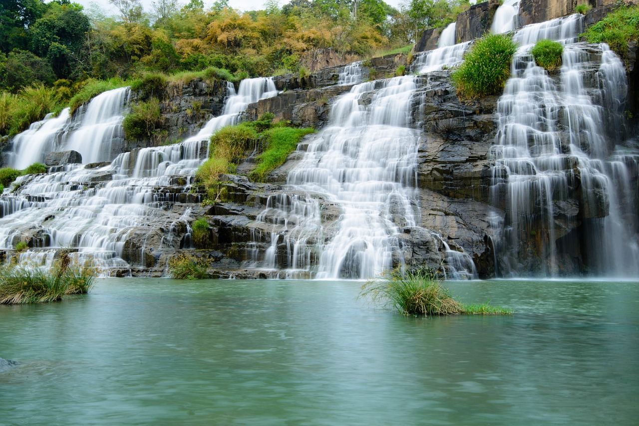 the waterfall waterfall ponguor waterfall free photo