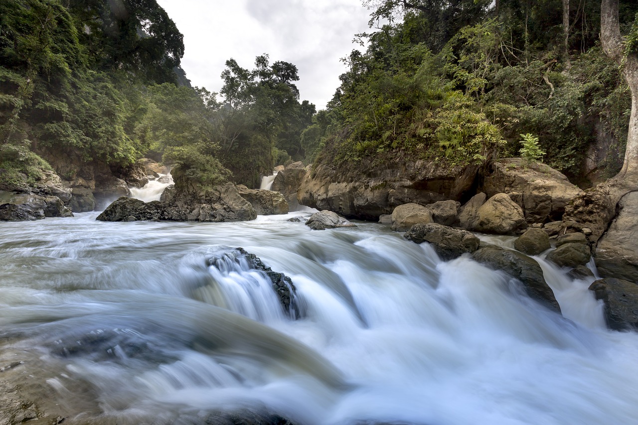 the waterfall  top college  vietnam free photo