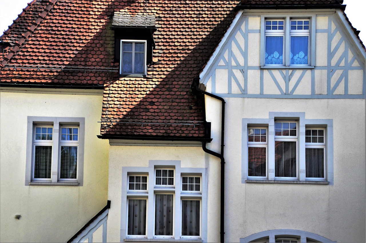 the window  architecture  house free photo