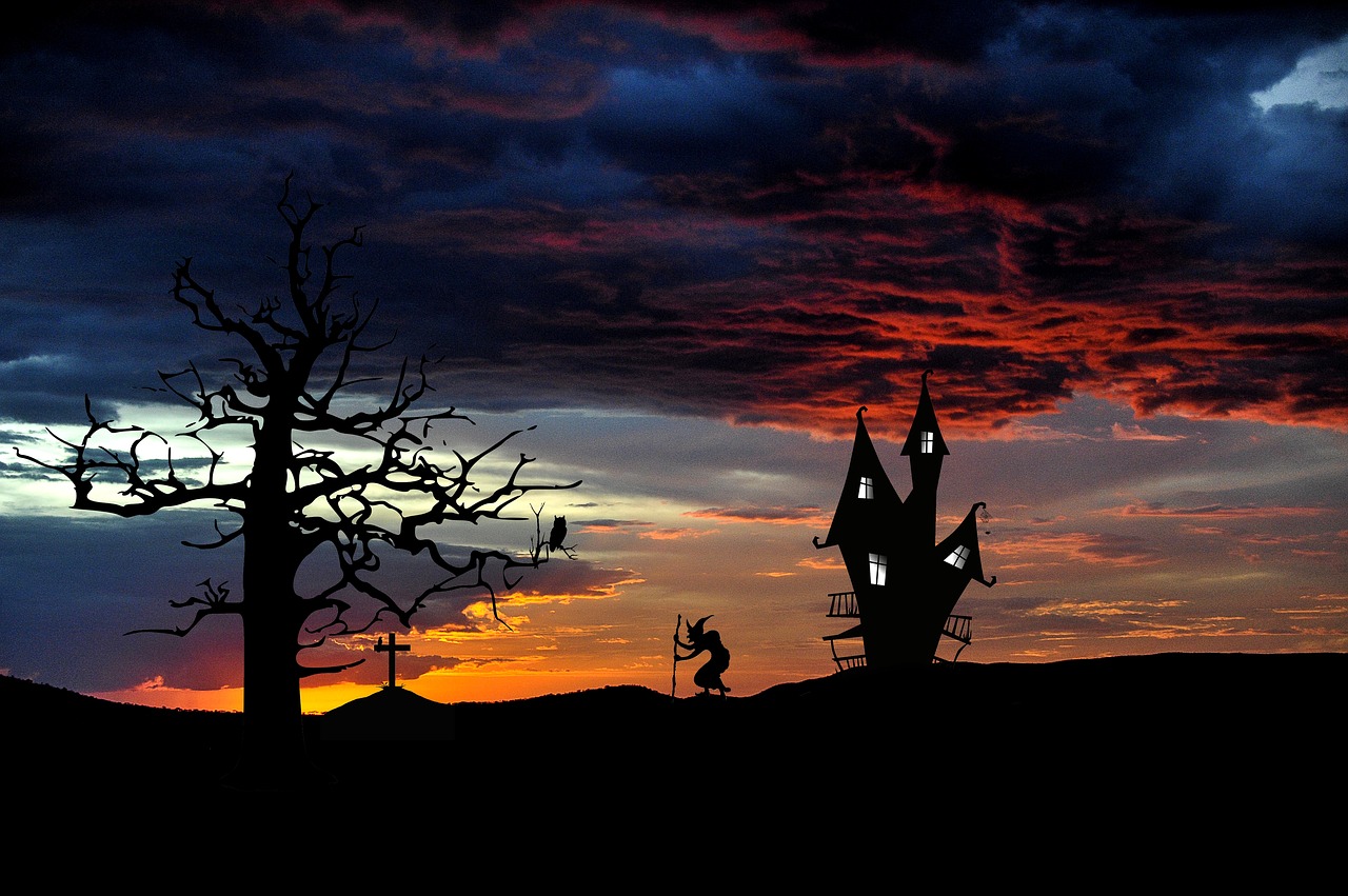 the witch witch's house halloween free photo