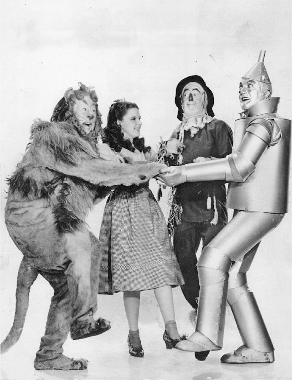 the wizard of oz bert lahr cowardly lion free photo