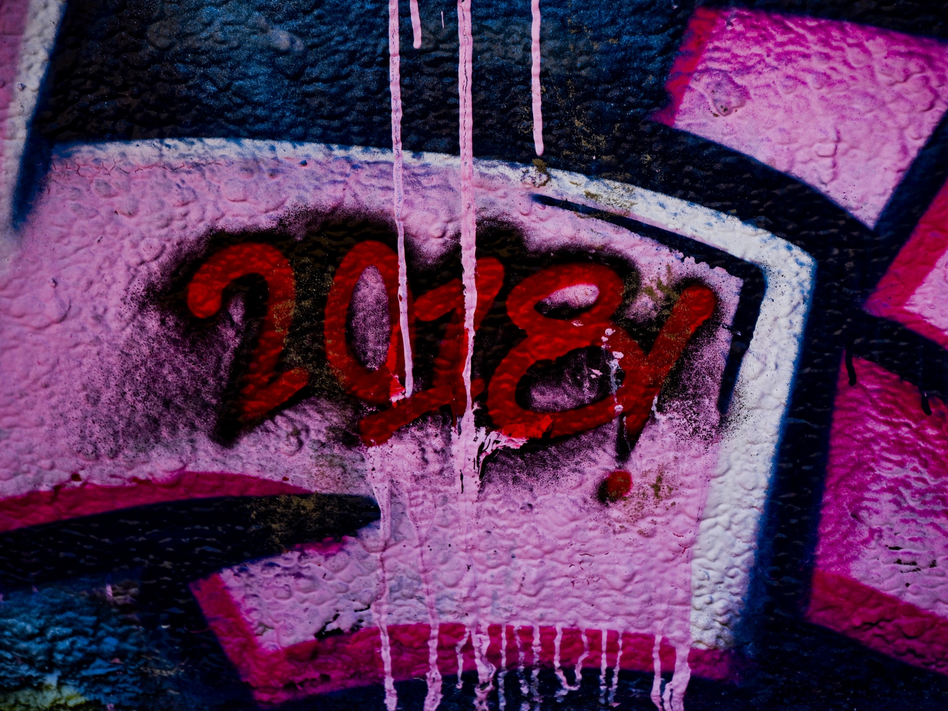 2018 graffiti pink free photo