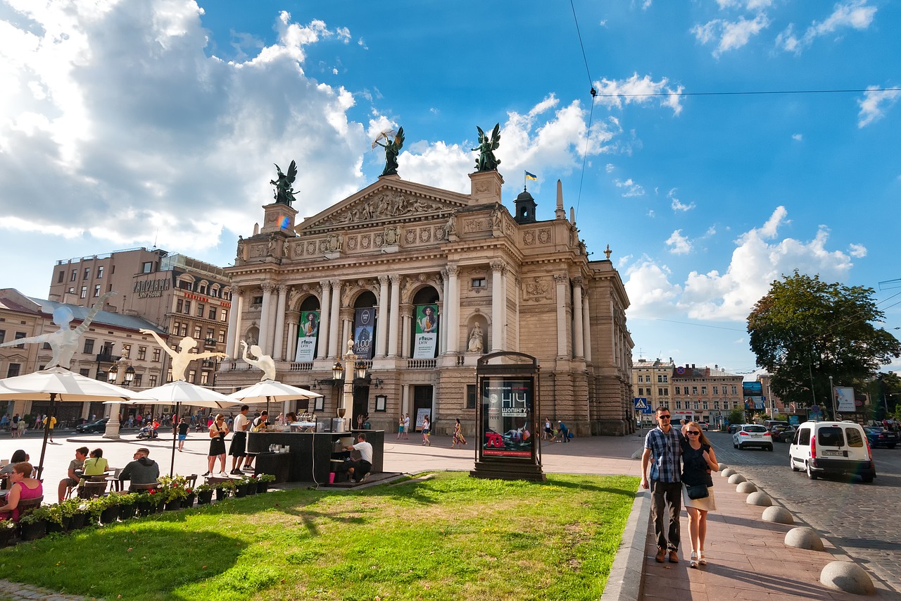 theater space lviv free photo