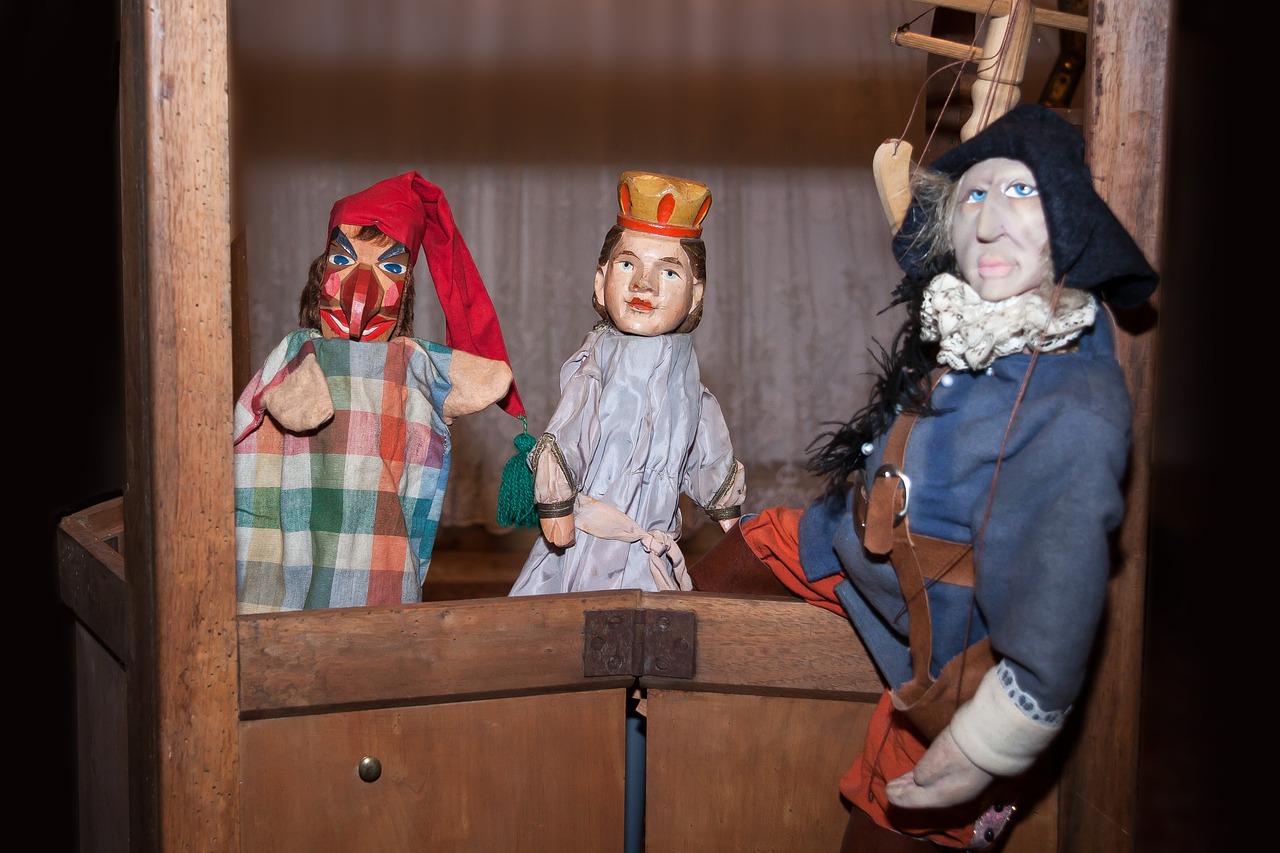 theater kasper play dolls free photo