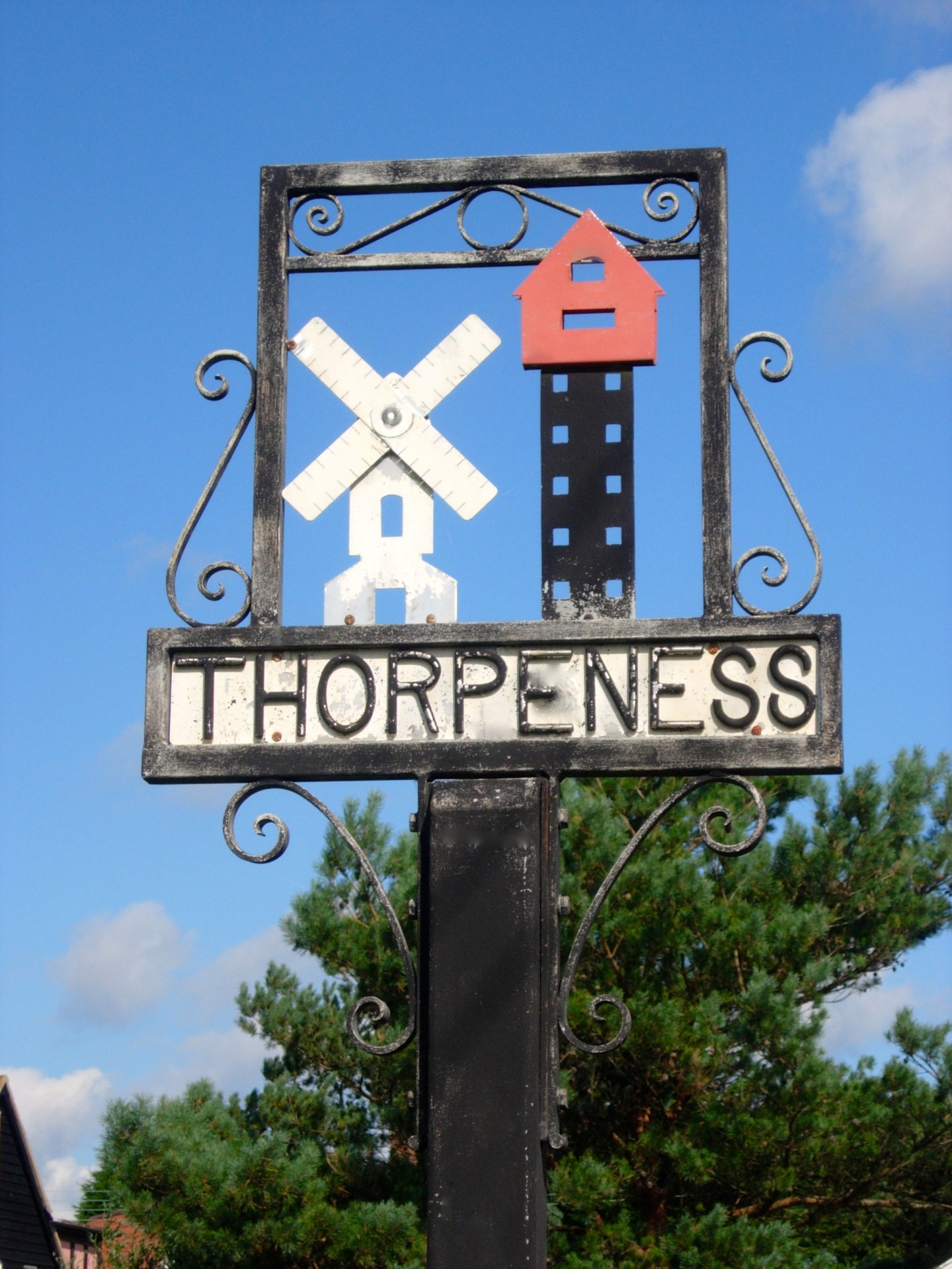 thorpeness village green village sign free photo