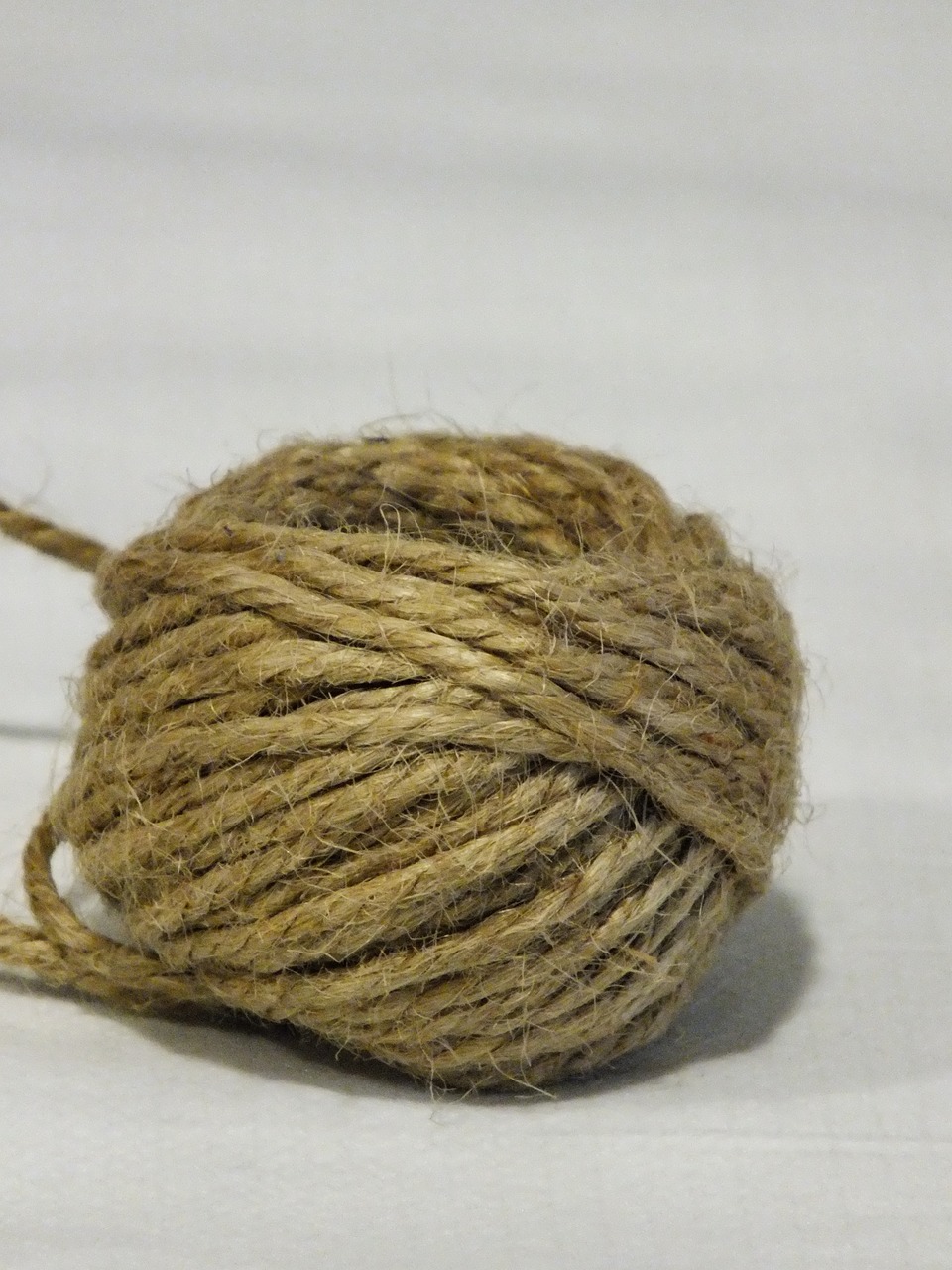 thread ball of thread knitting free photo