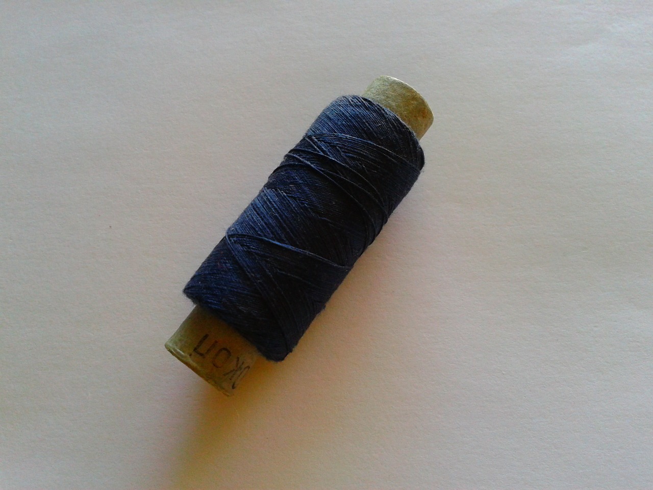 thread tailor thread blue free photo