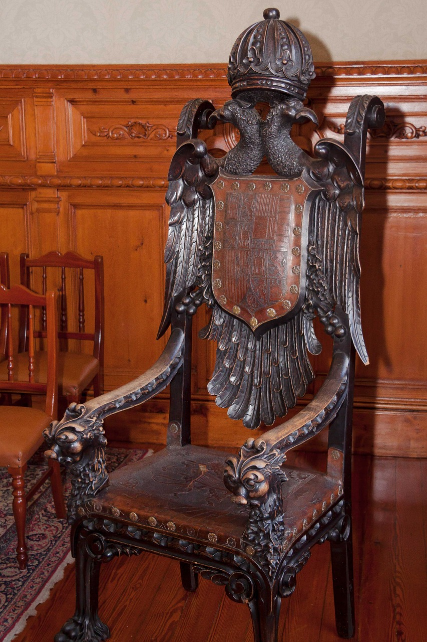 throne wood carved free photo