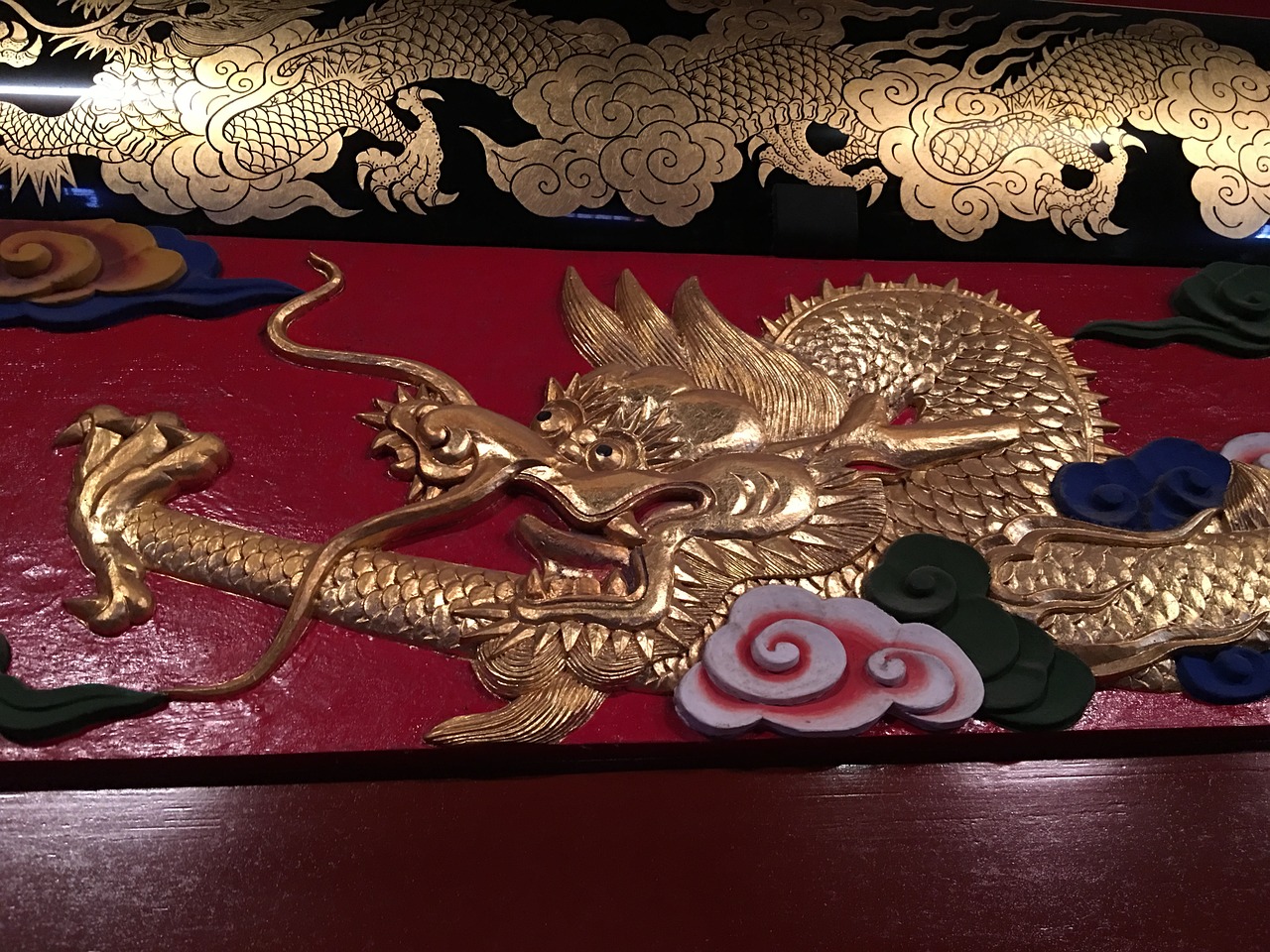 throne decoration okinawa dragon dragon free photo