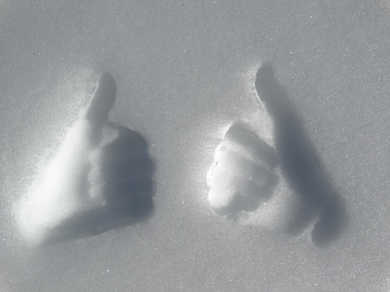 thumbs up snow tracks finger high free photo