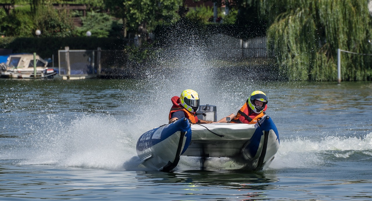 thundercat  water sports  motor boat race free photo