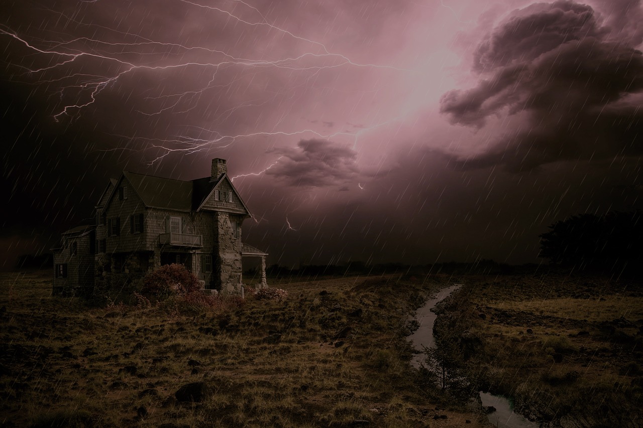 thunderstorm home forward free photo