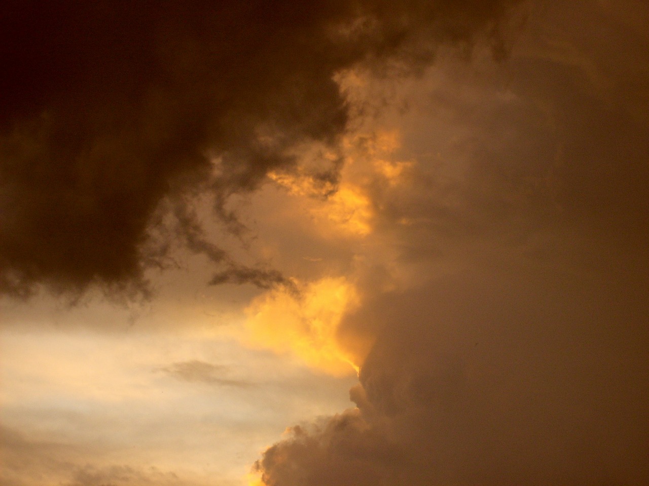 thunderstorm summer dusk free photo