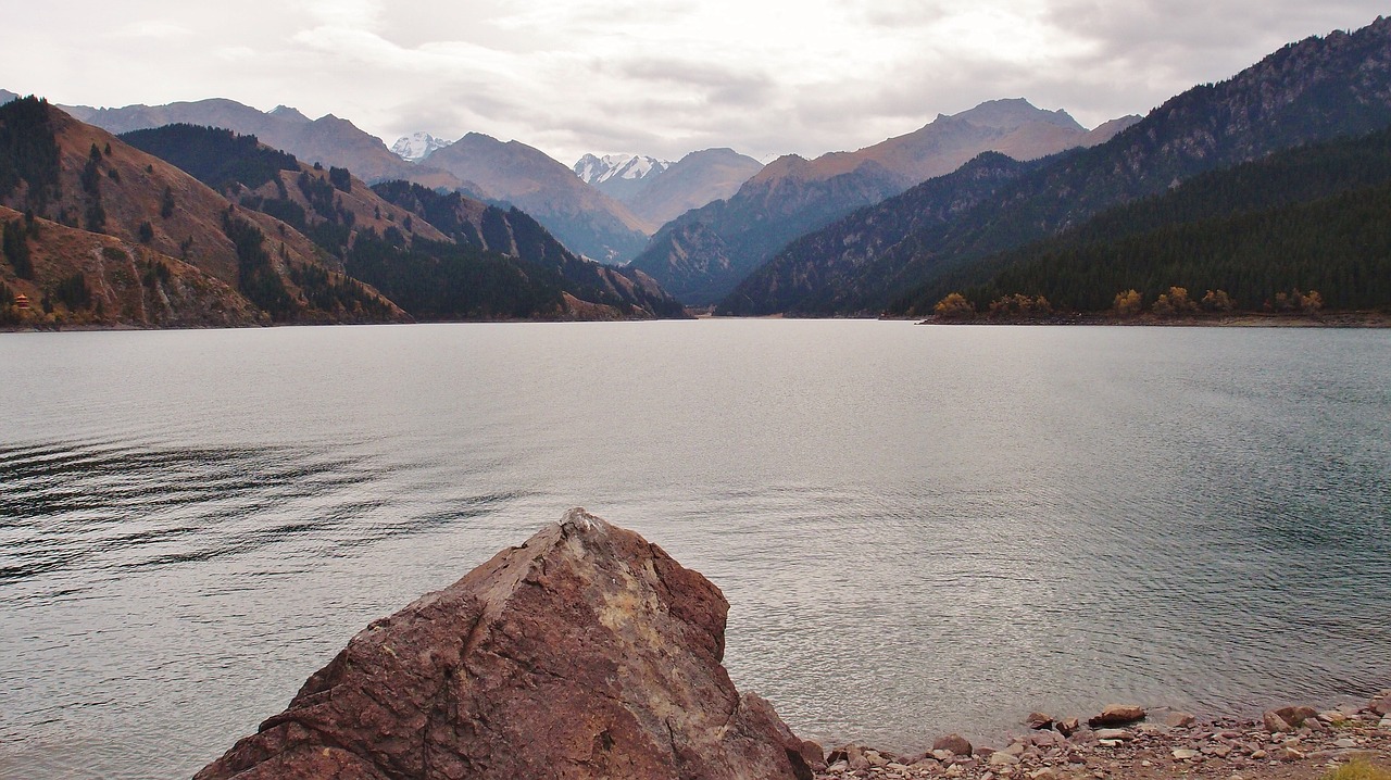 tianshan tianchi lake xinjiang free photo