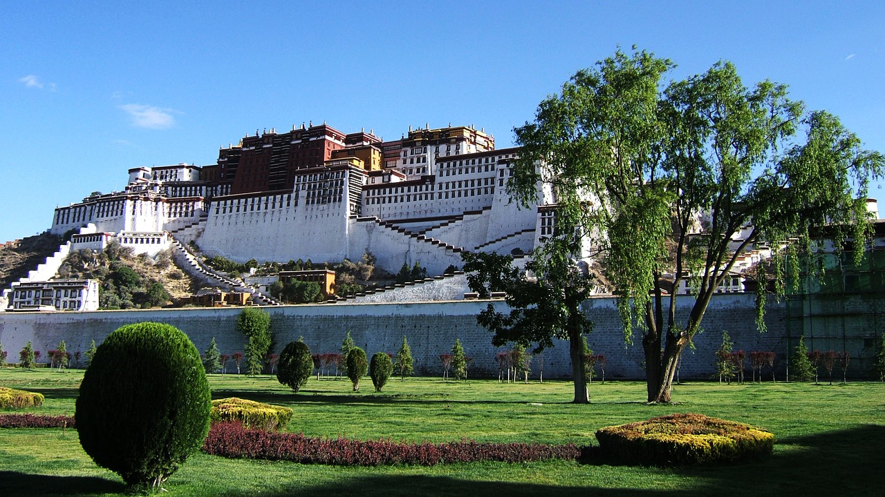 tibet potala palace monastery free photo