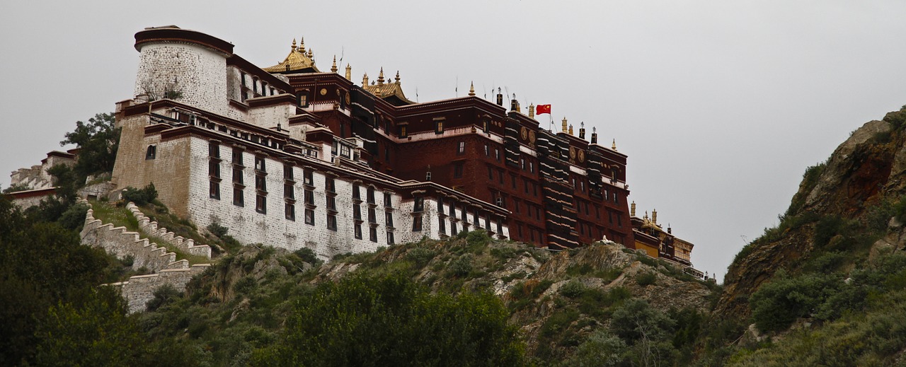 tibet the potala palace profile free photo