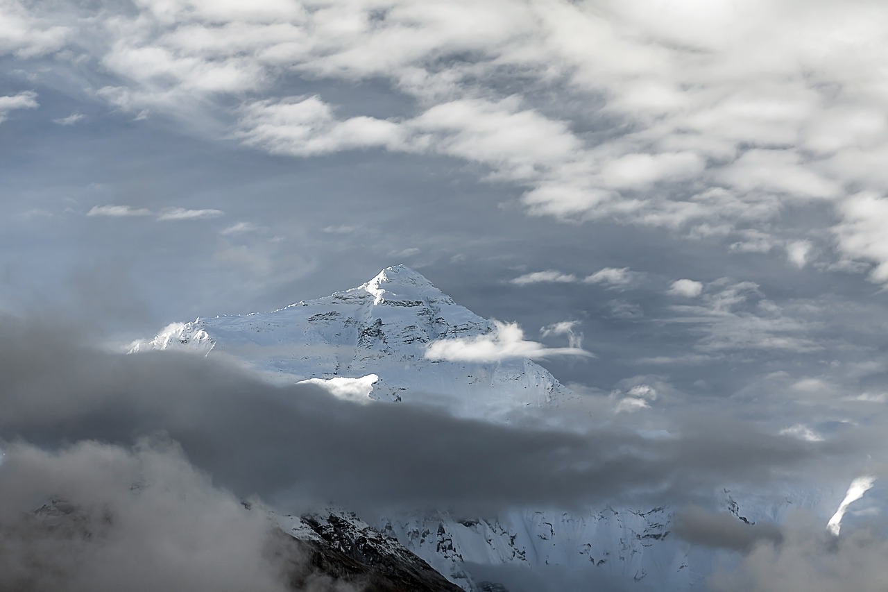 tibet  mount everest  tschomolangma free photo