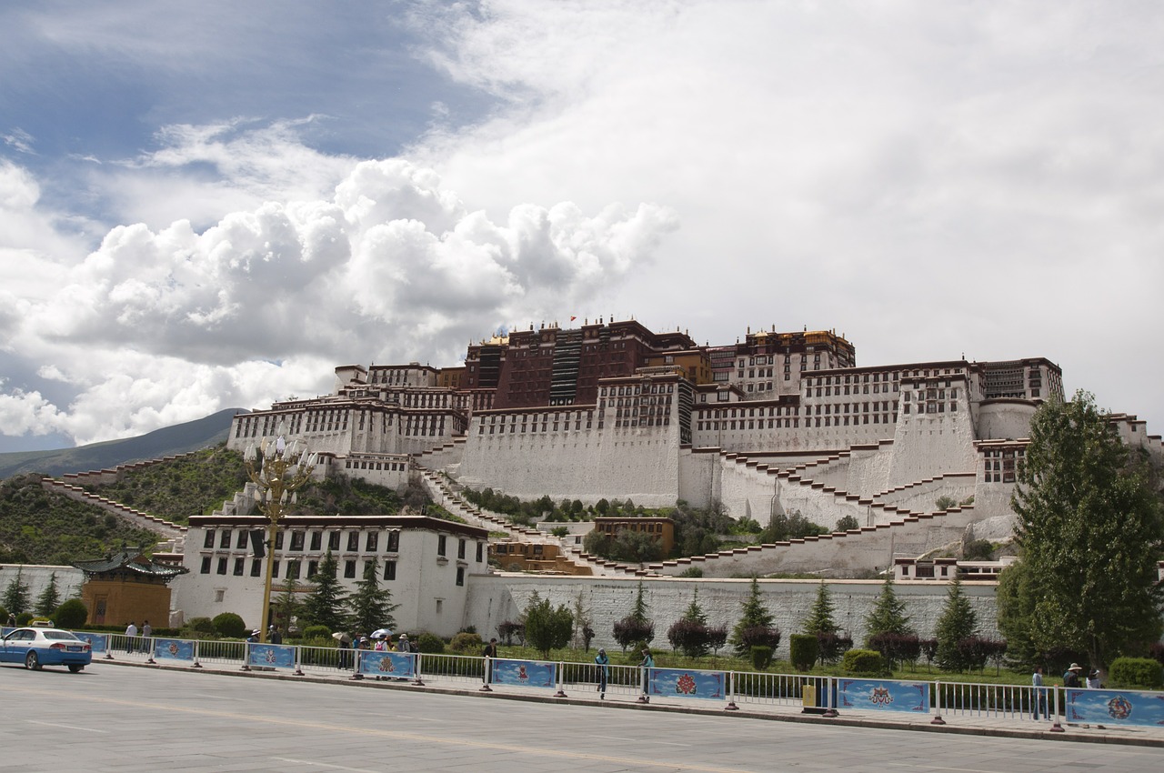 tibet tibetan potala palace free photo