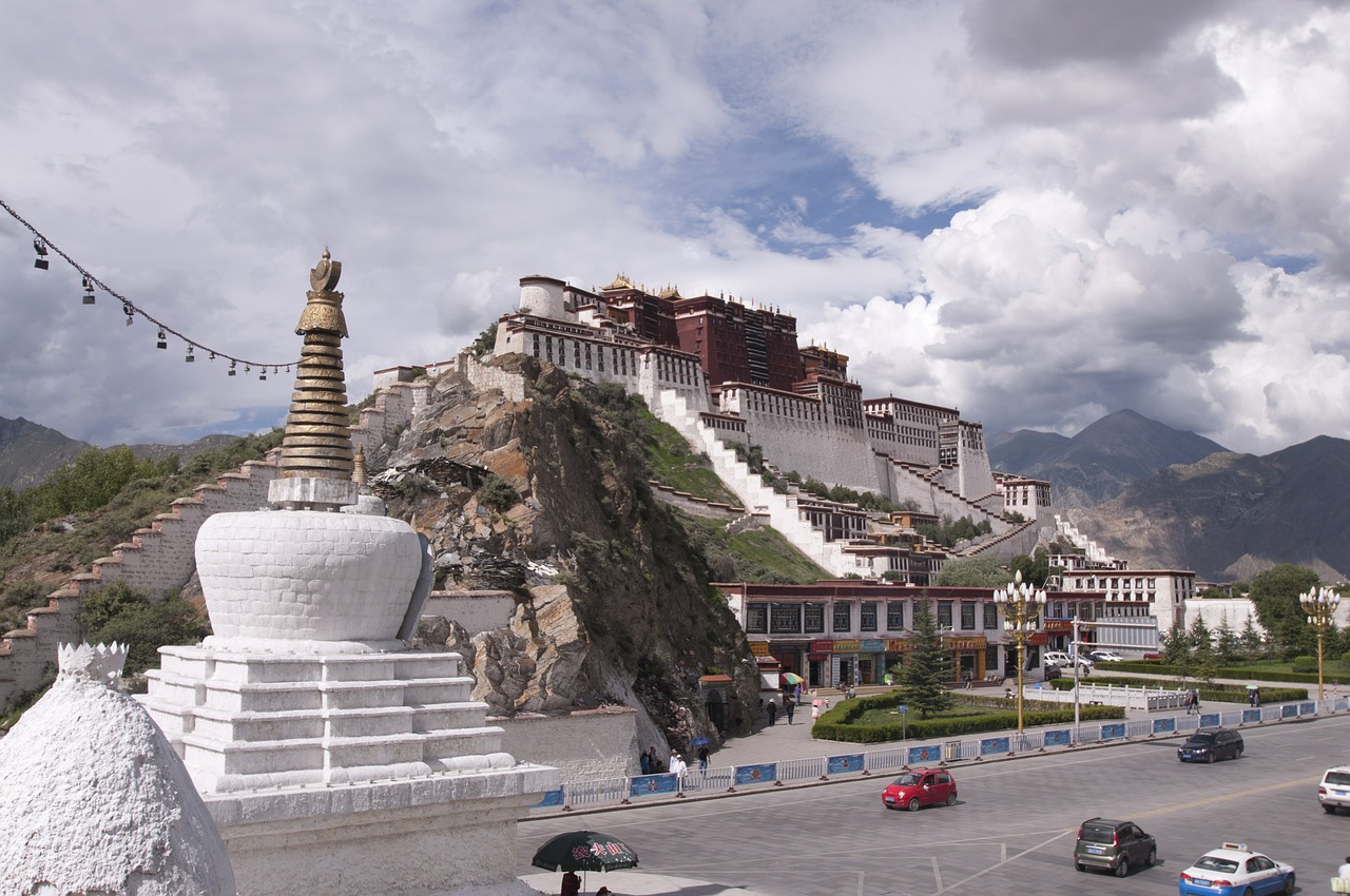 tibet tibetan potala palace free photo