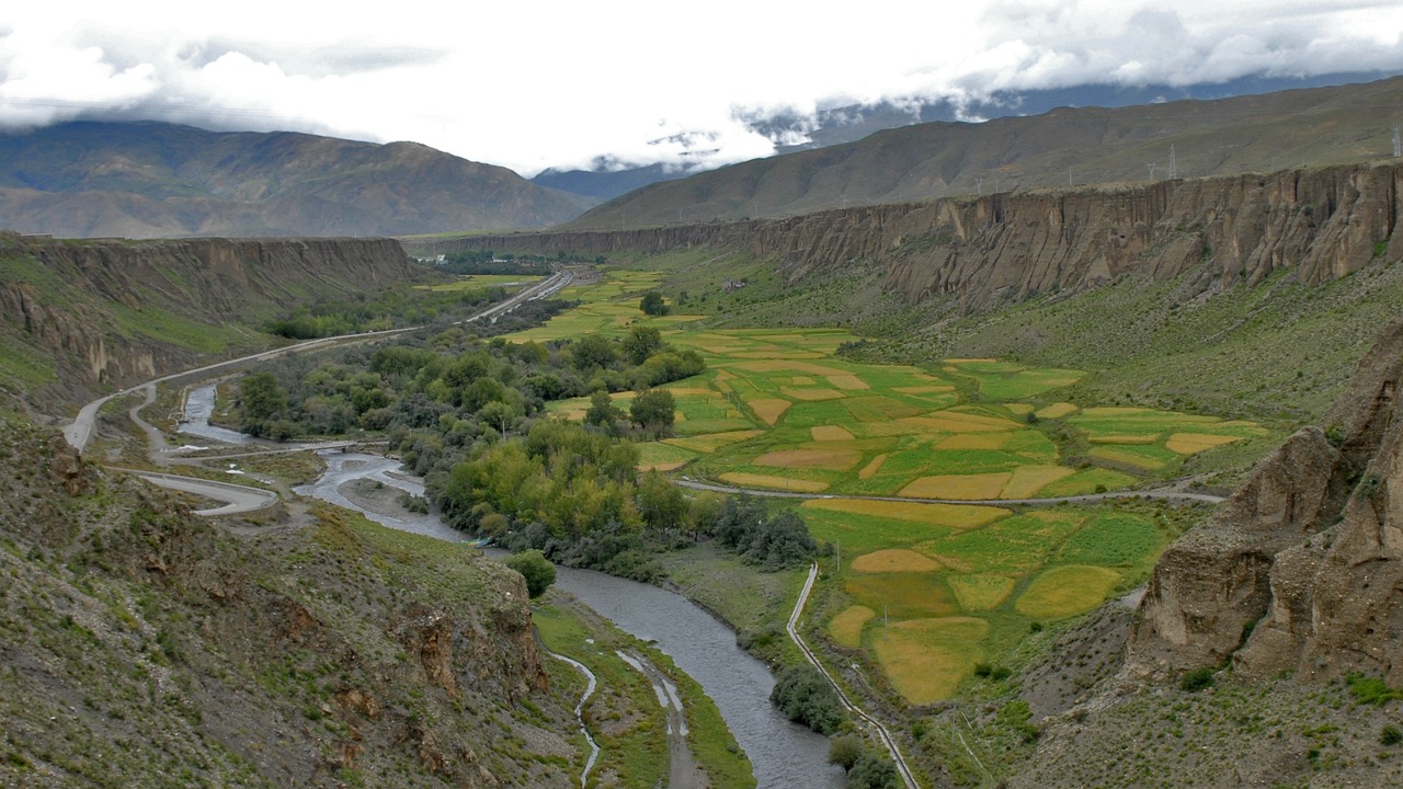 tibet landscape river free photo