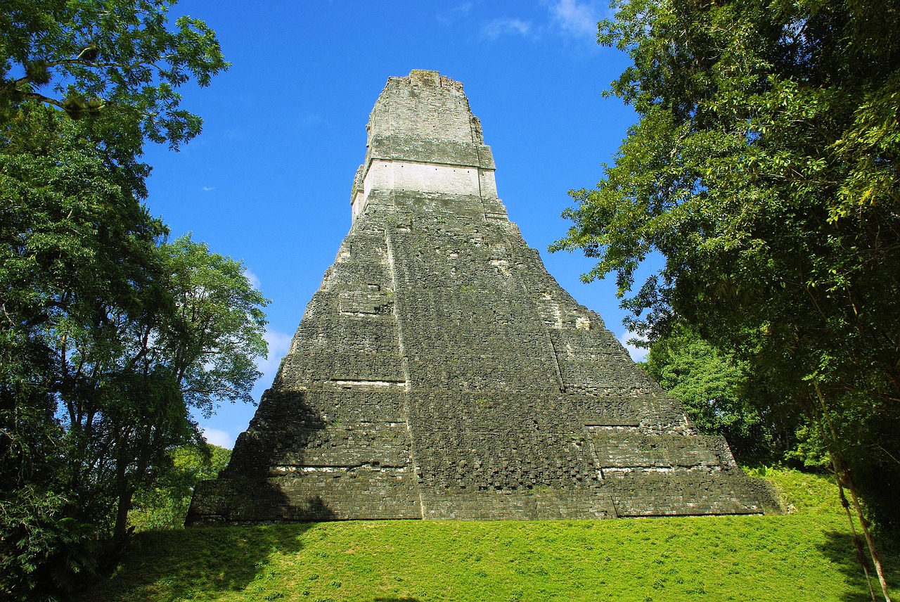 tikal pyramid maya free photo