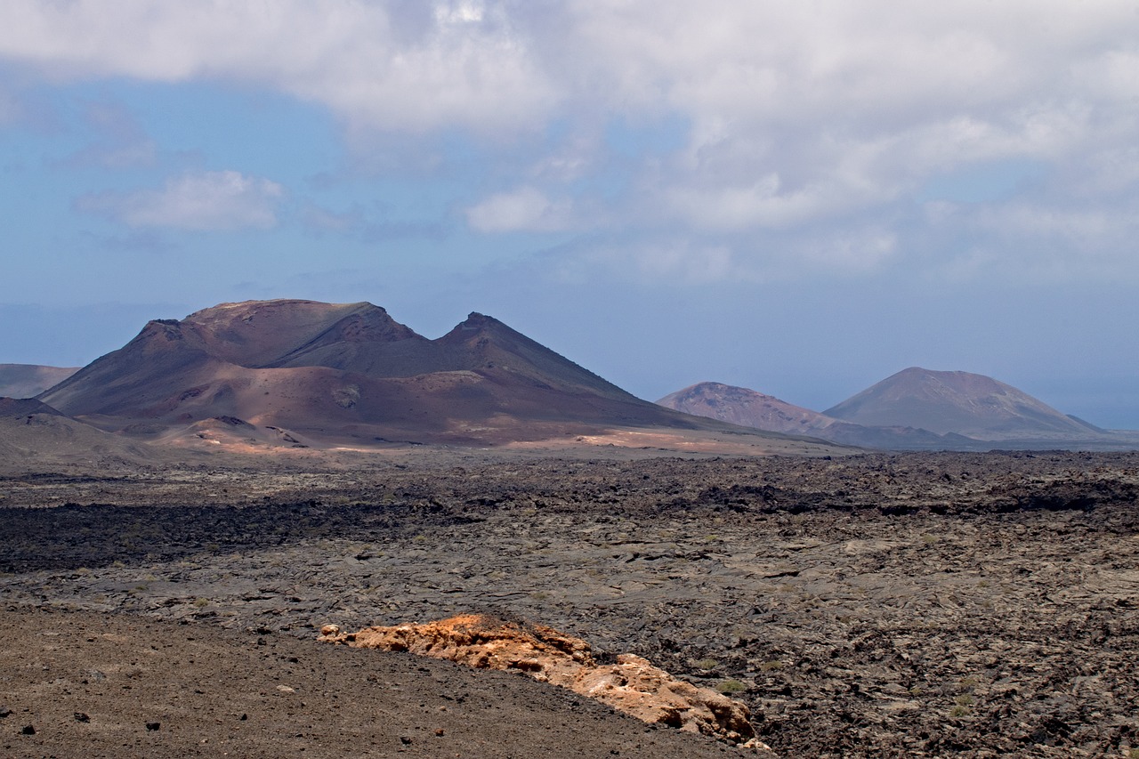 timanfaya national park lanzarote free photo