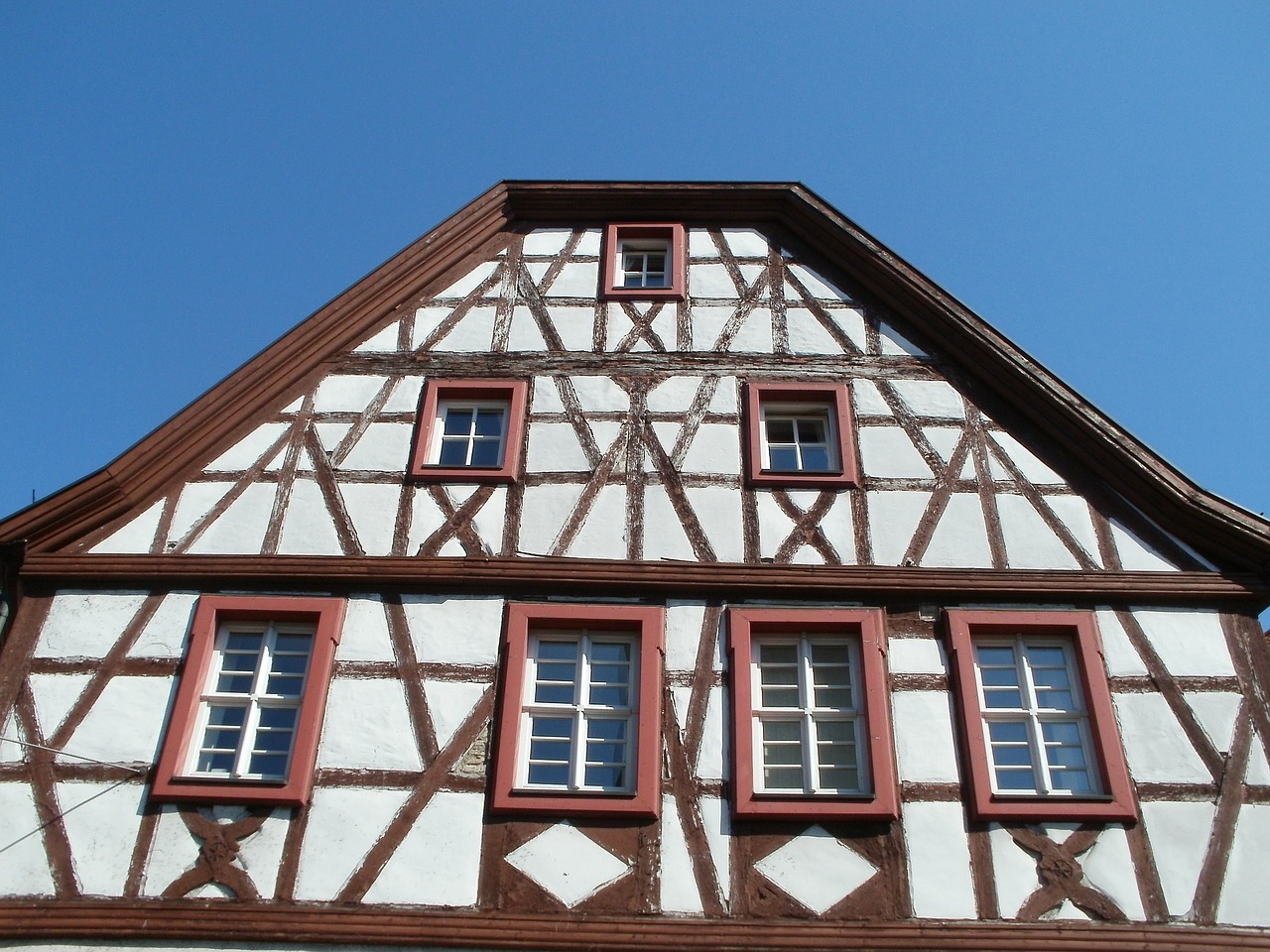 timber framing house architecture free photo